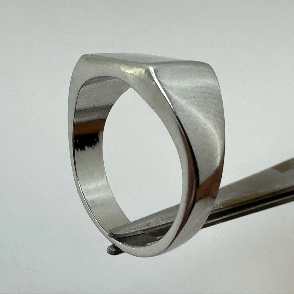 Silver Tone Signet Ring Sz 7 Chunky Bold Minimalist Statement Band